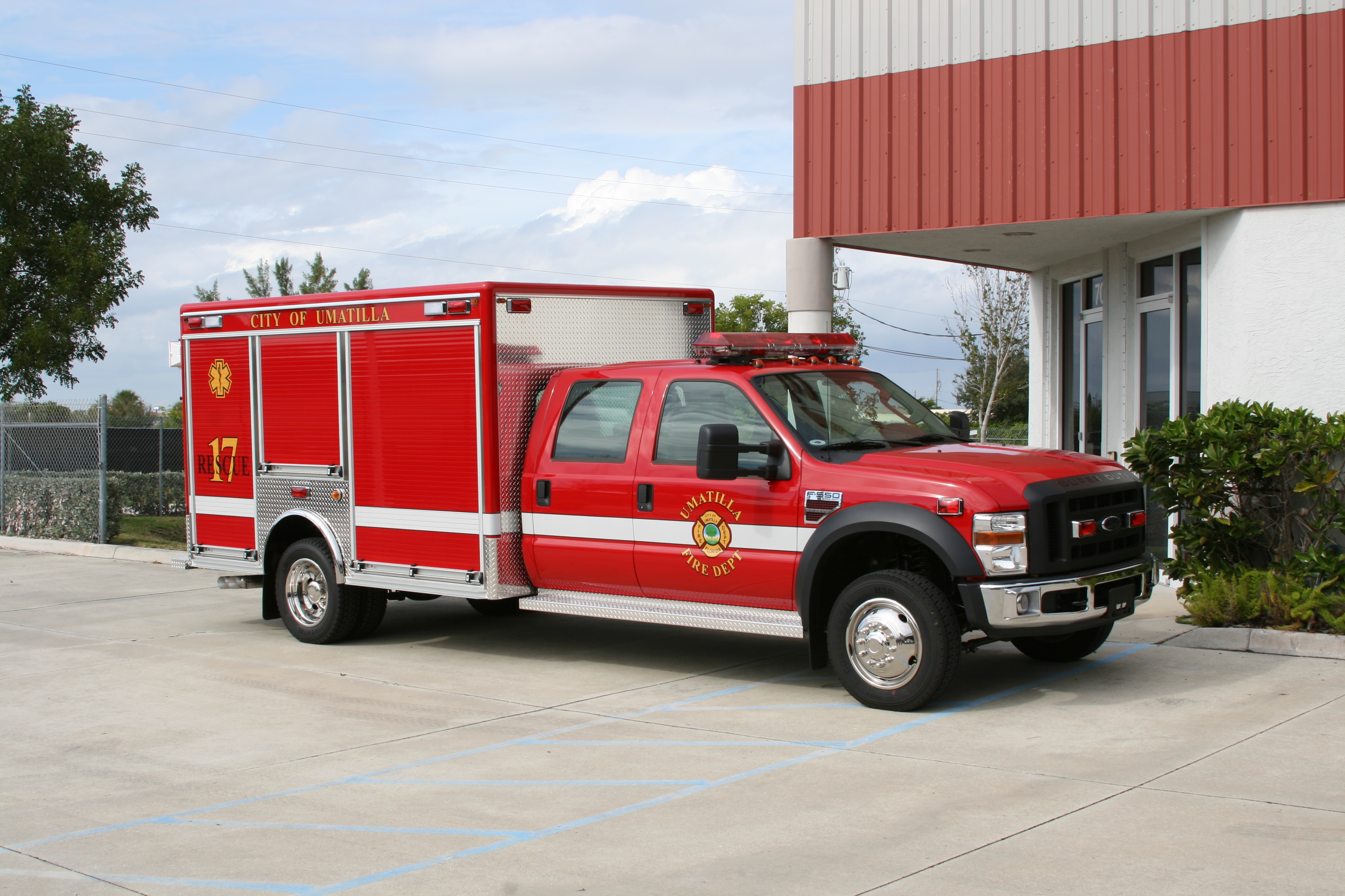 12-Ft. Non-Walk-In Rescue Truck