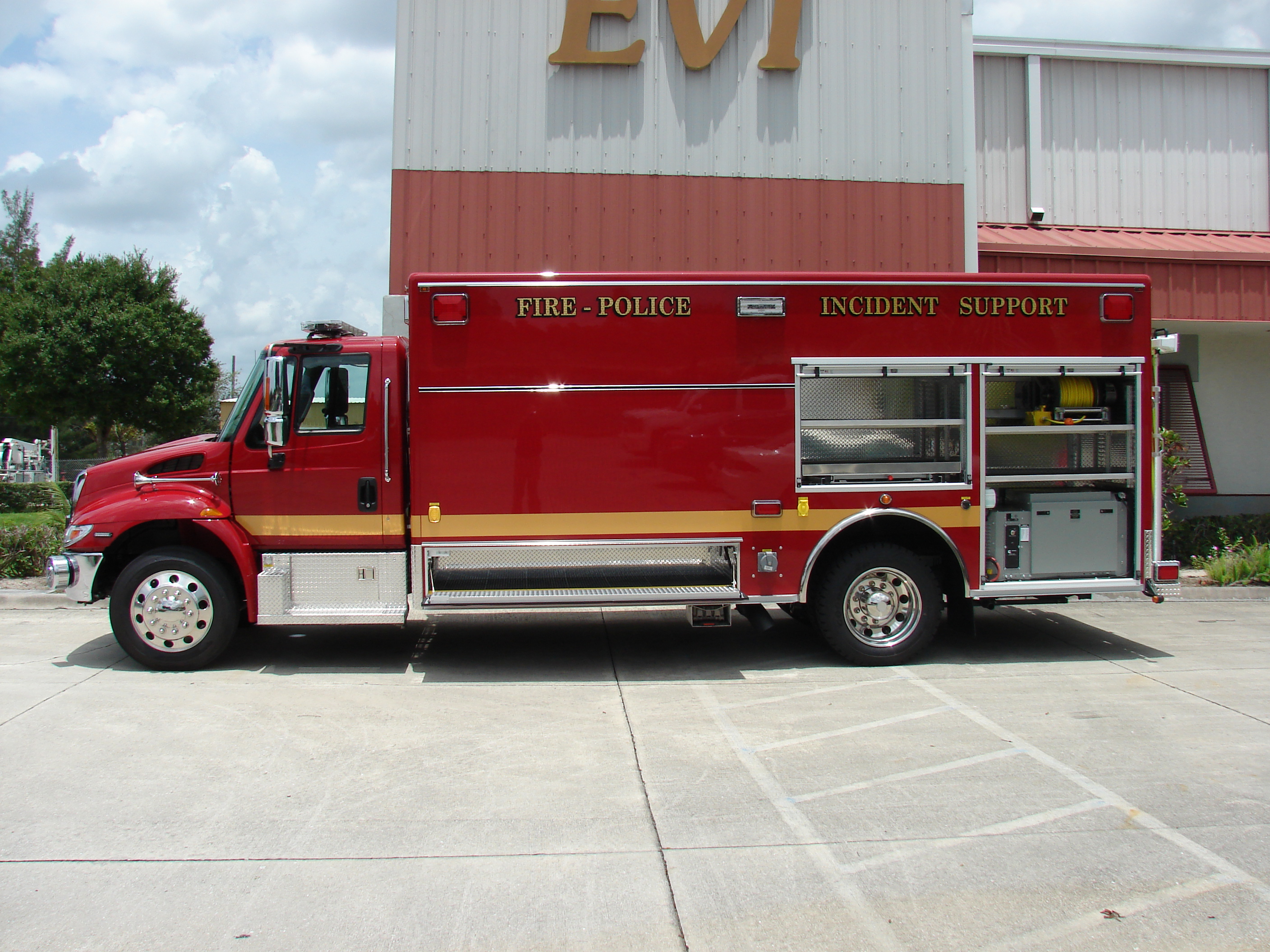 Crew Body Canteen / Rehab Unit Boston Sparks Association EVI
