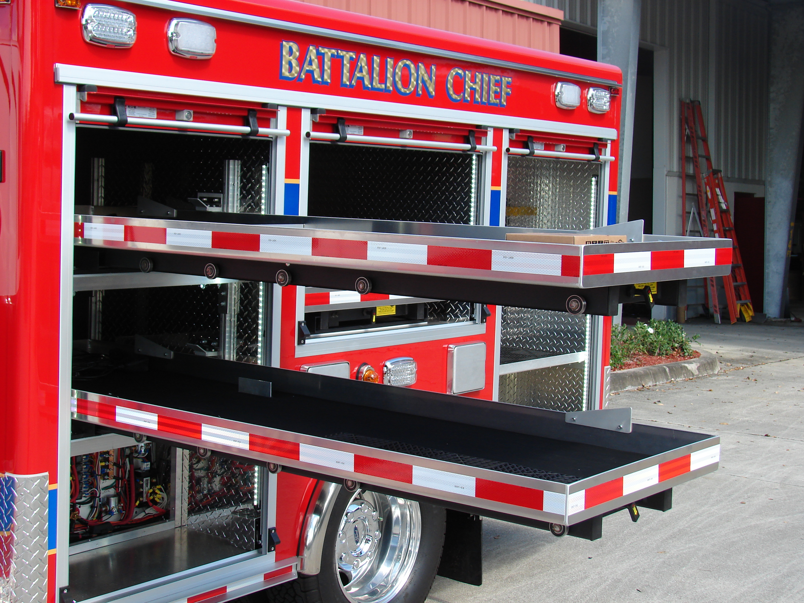 10-Ft. Non-Walk-In Rescue Truck