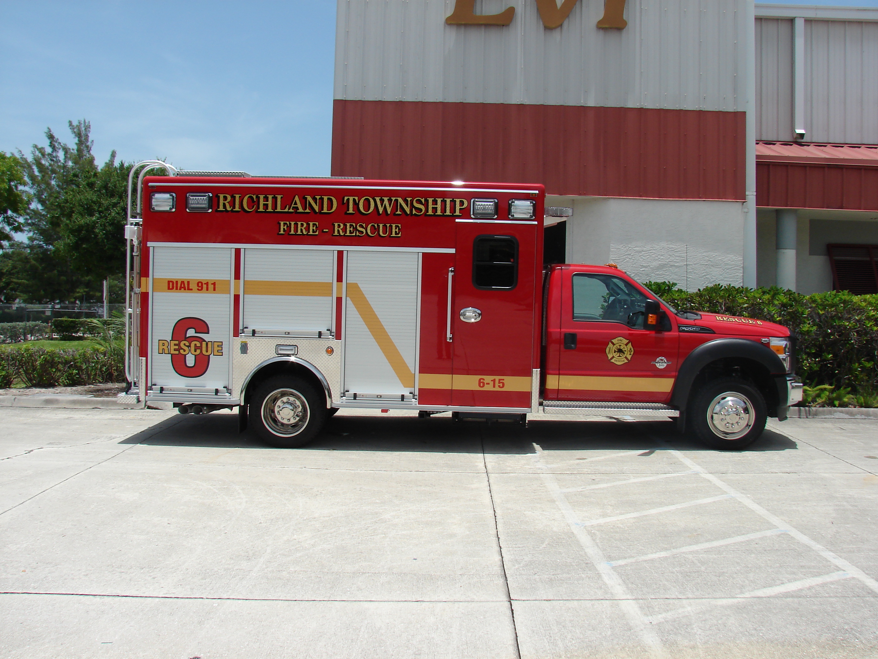 14-Ft. Crew Body Rescue Vehicle