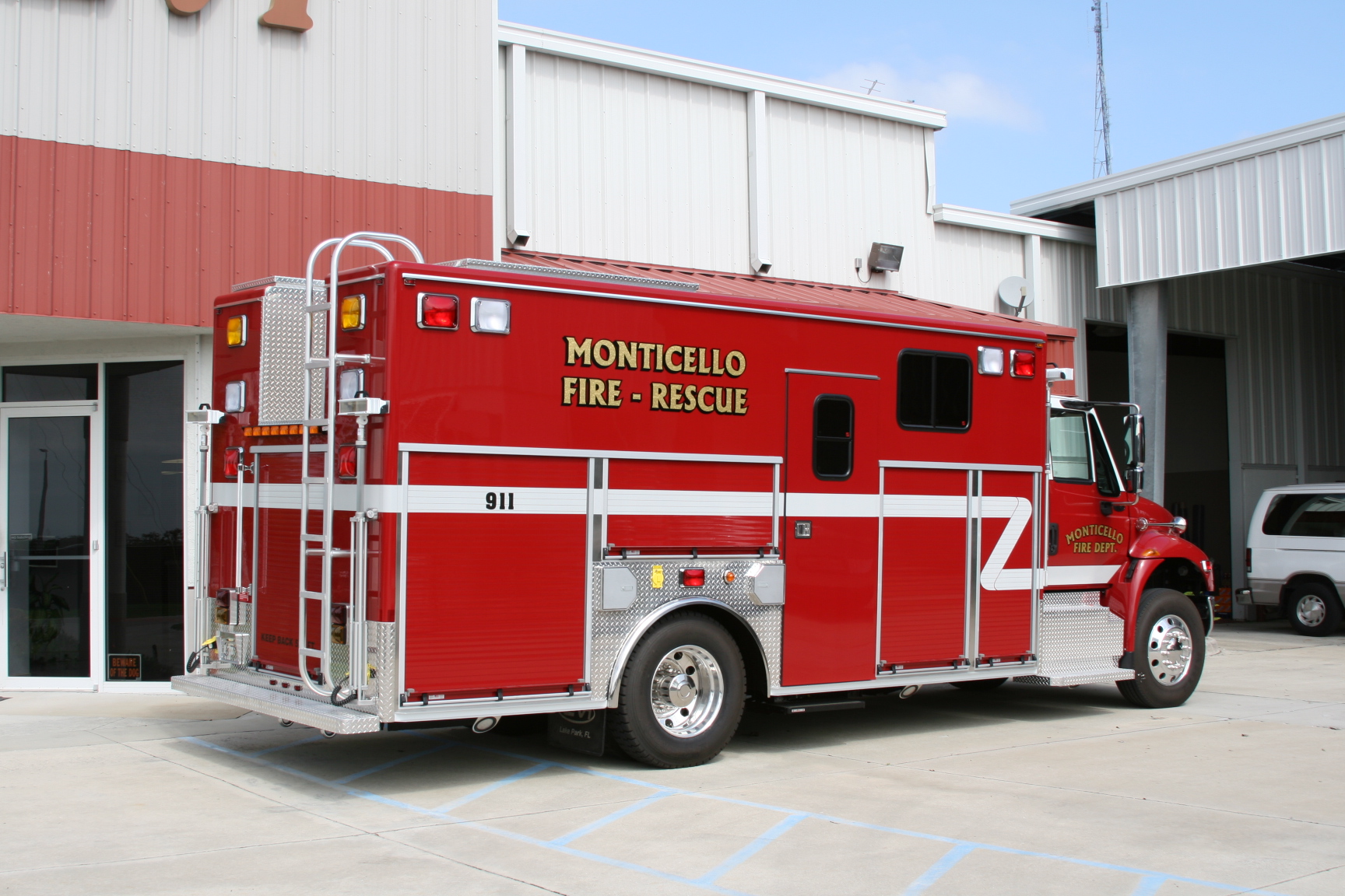 Crew Body Rescue Truck Monticello Fire Dept. EVI