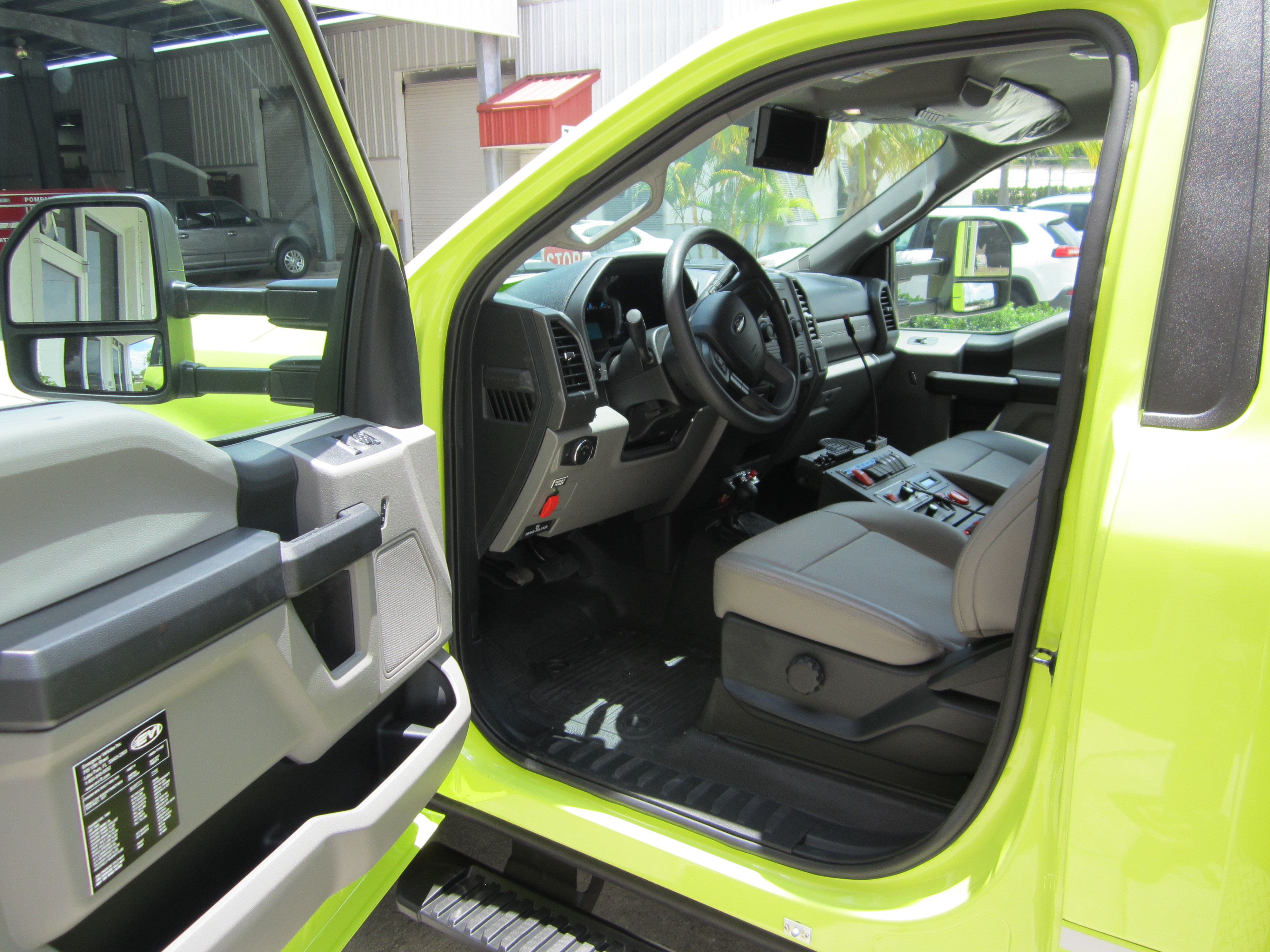 15-Ft. Non-Walk-In Rescue Truck