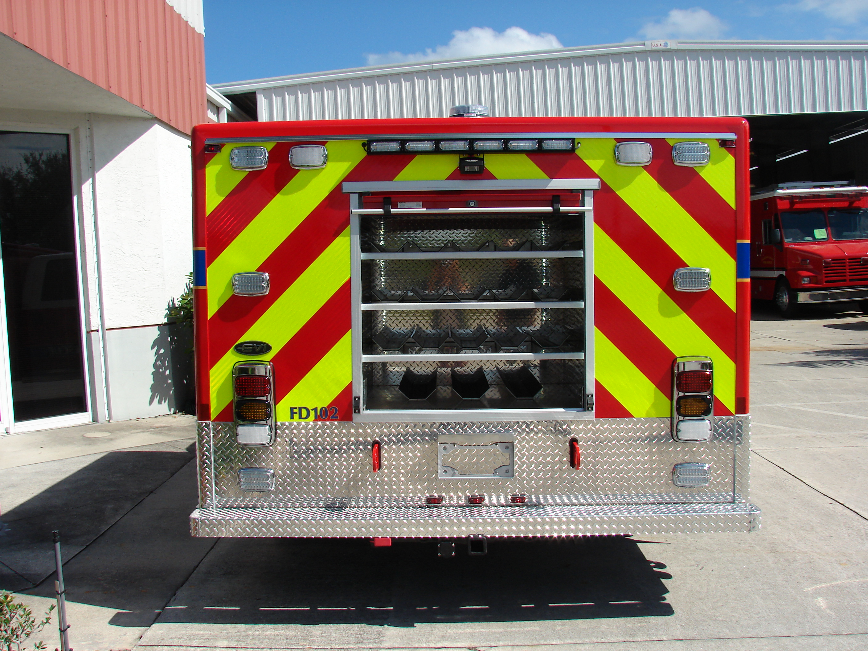 10-Ft. Non-Walk-In Rescue Truck