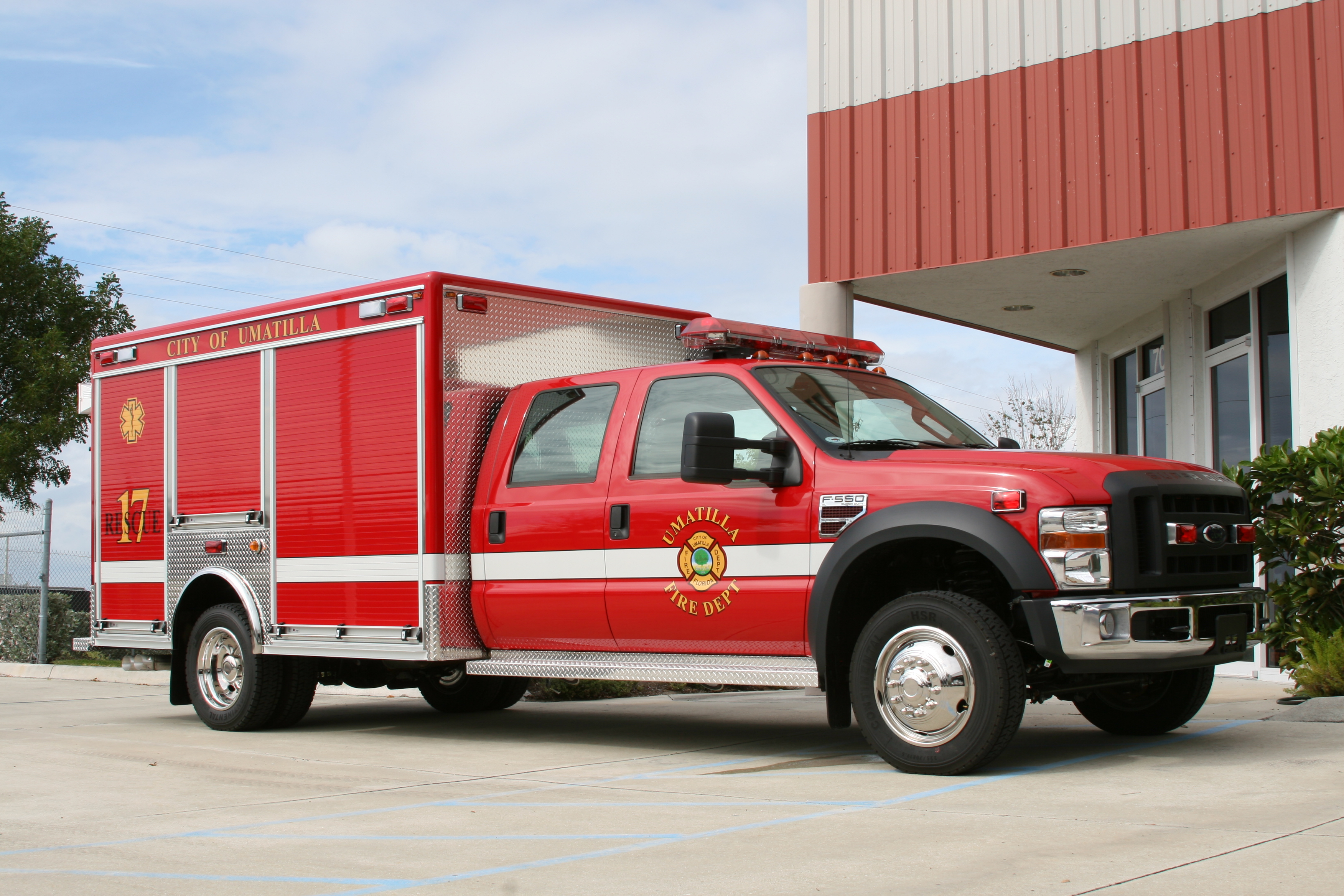 12-Ft. Non-Walk-In Rescue Truck
