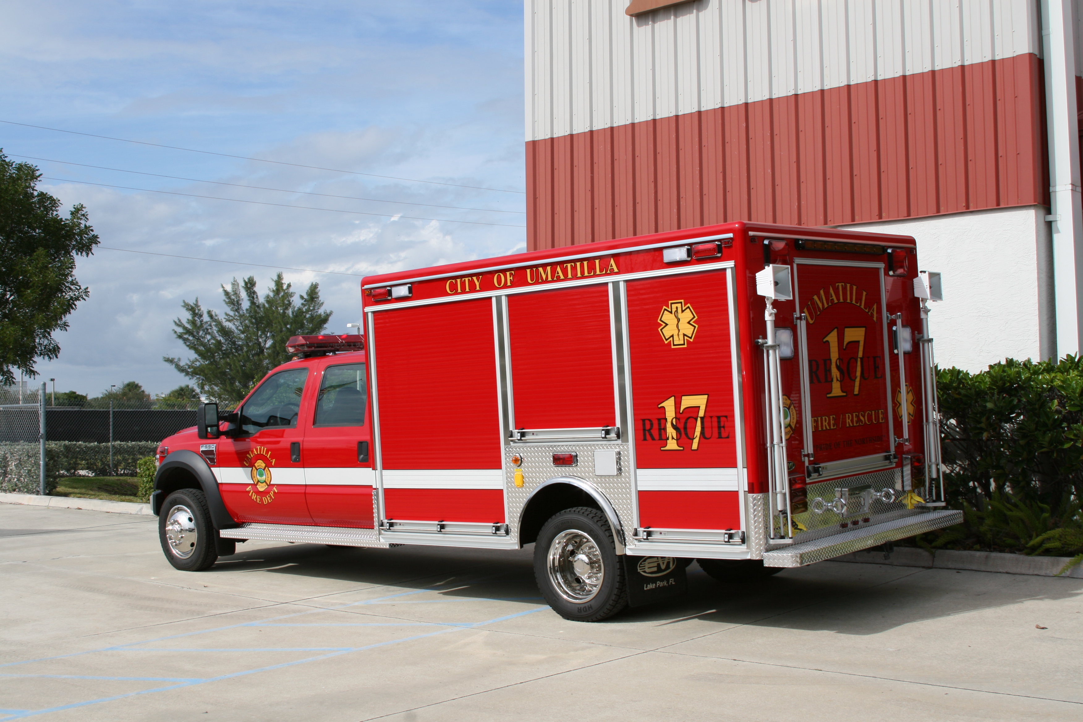 12-Ft. Non-Walk-In Rescue Truck