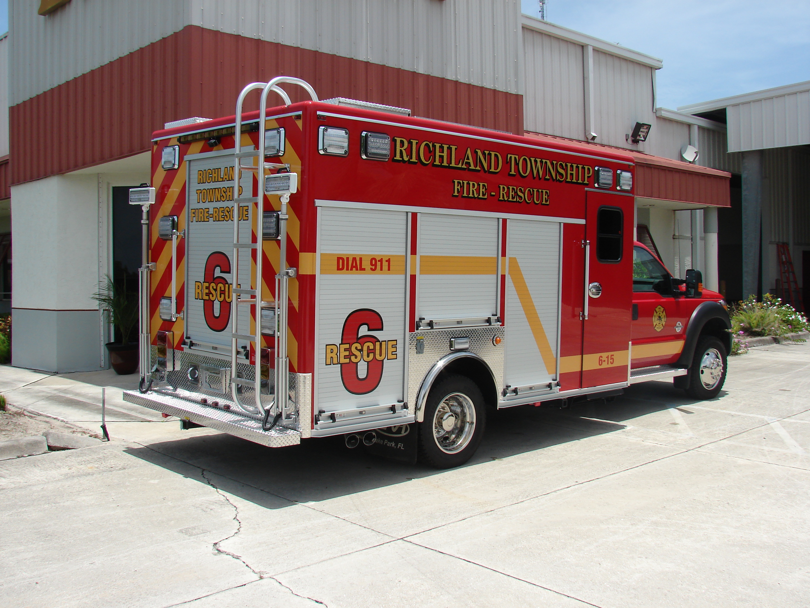 14-Ft. Crew Body Rescue Vehicle