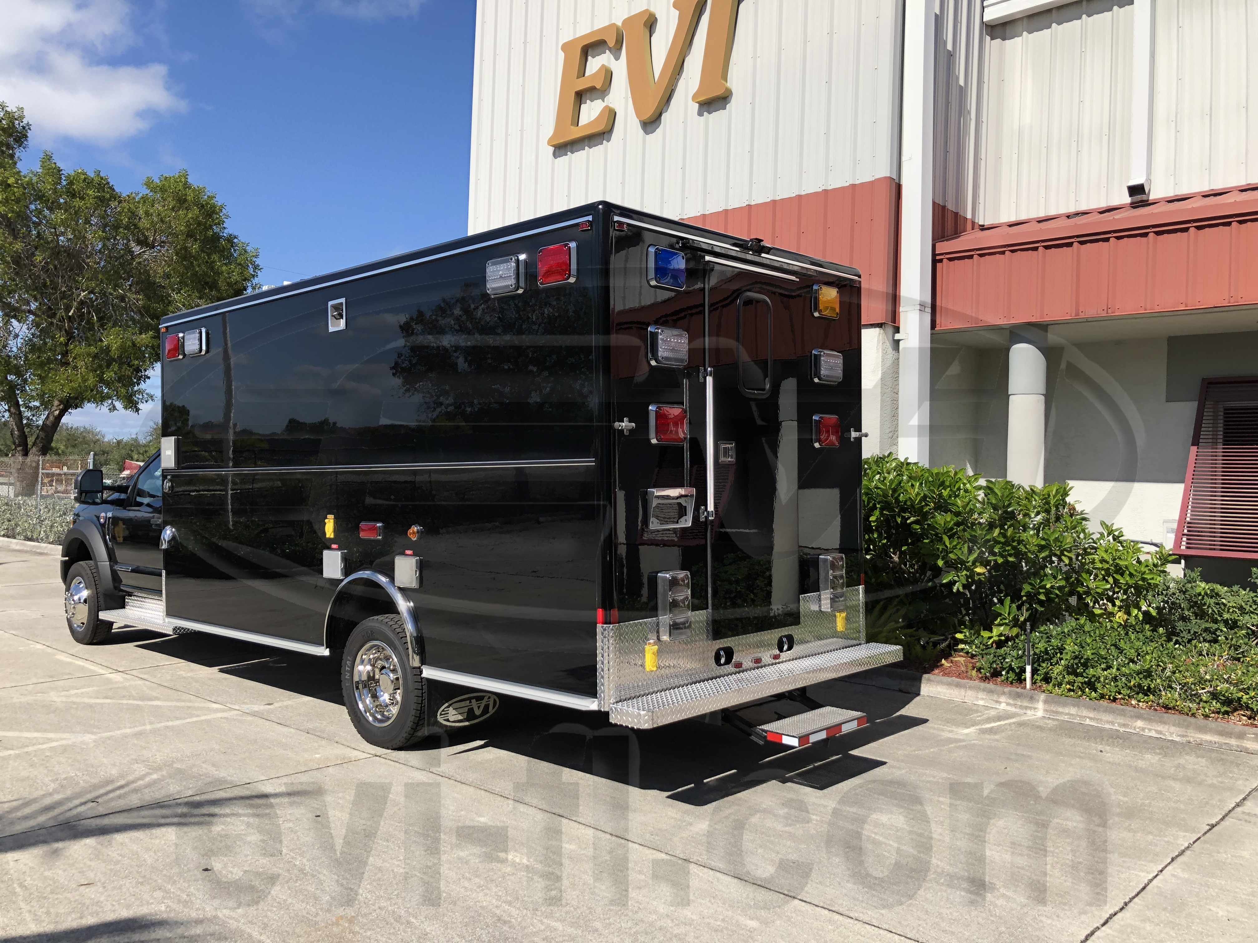 16-Ft. Walk-In DWI Mobile Processing
