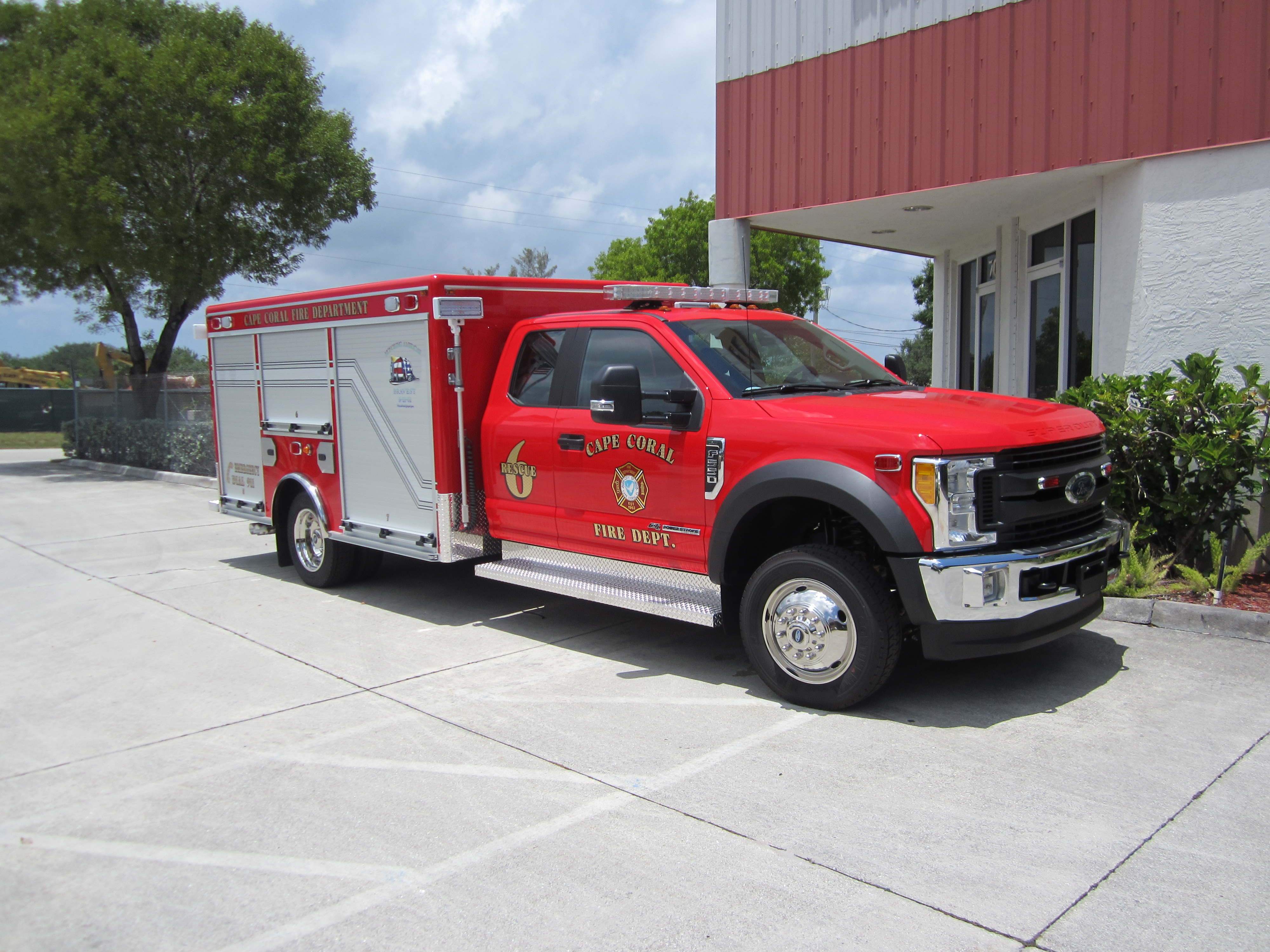 12-Ft. Non-Walk-In Light Duty Rescue