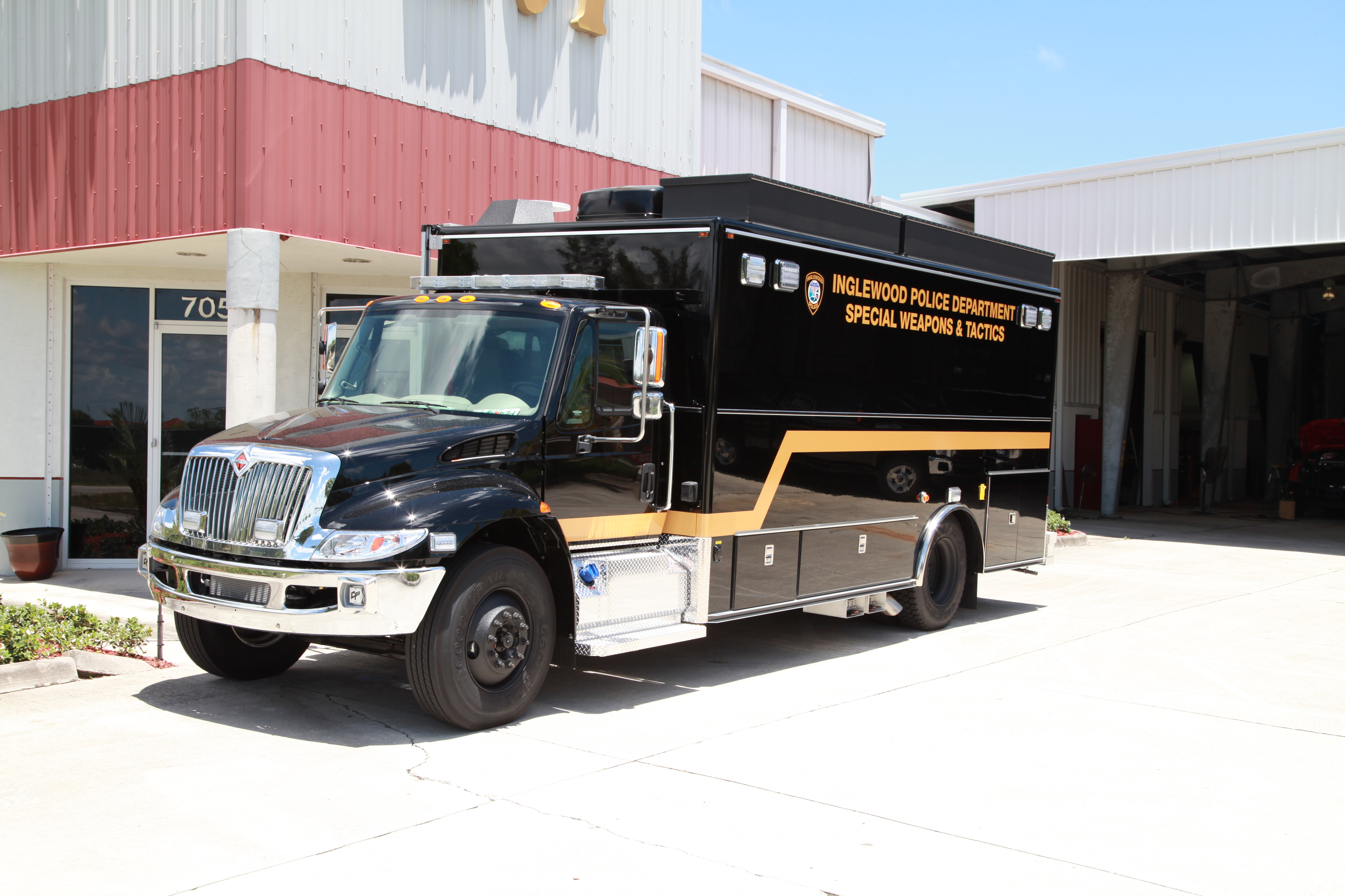 EVI 18-Ft. Walk-In Command/Tactical