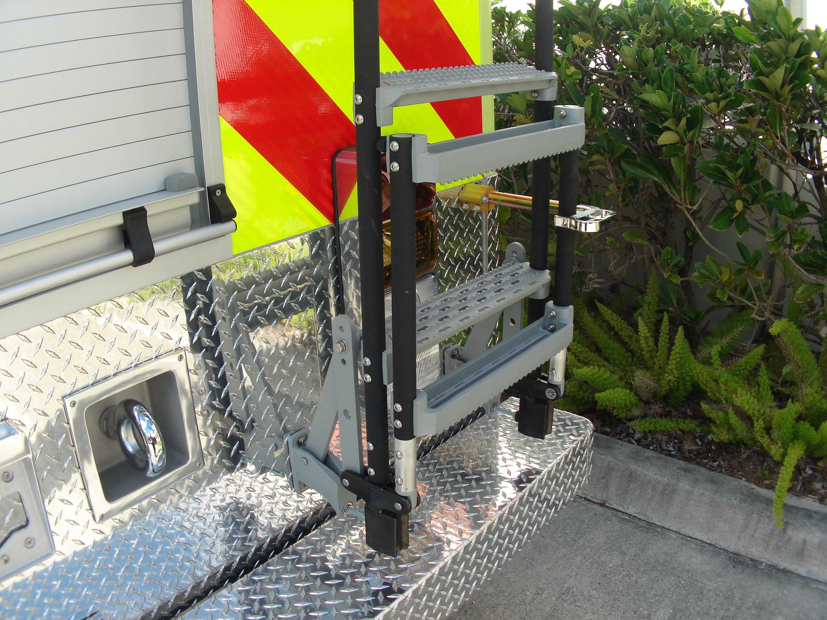 12-Ft. Non-Walk-In Rescue Truck