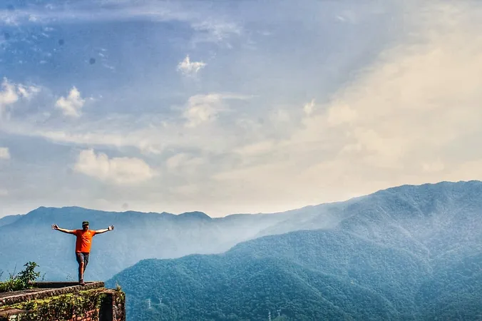 4bd889_e1b327746107446b93e4eaeb9ee33f0e~