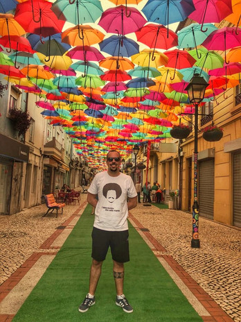Visitando Águeda e a rua dos chapéus coloridos.