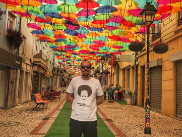 Visitando Águeda e a rua dos chapéus coloridos.