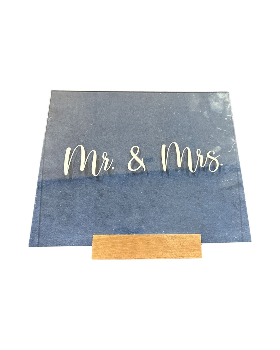 Clear Mr. & Mrs. Sign