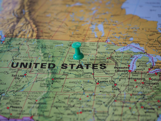 A state-by-state guide to 2026 US food waste laws for foodservice: organics bans, thresholds, deadlines, penalties, and federal donation rules.