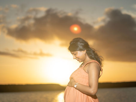 Why Oahu Is the Perfect Destination for Maternity Photography