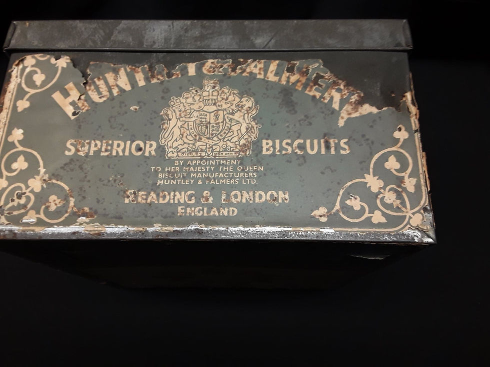 サムネイル： Huntley & Palmers Carnival Assorted Biscuits Tin