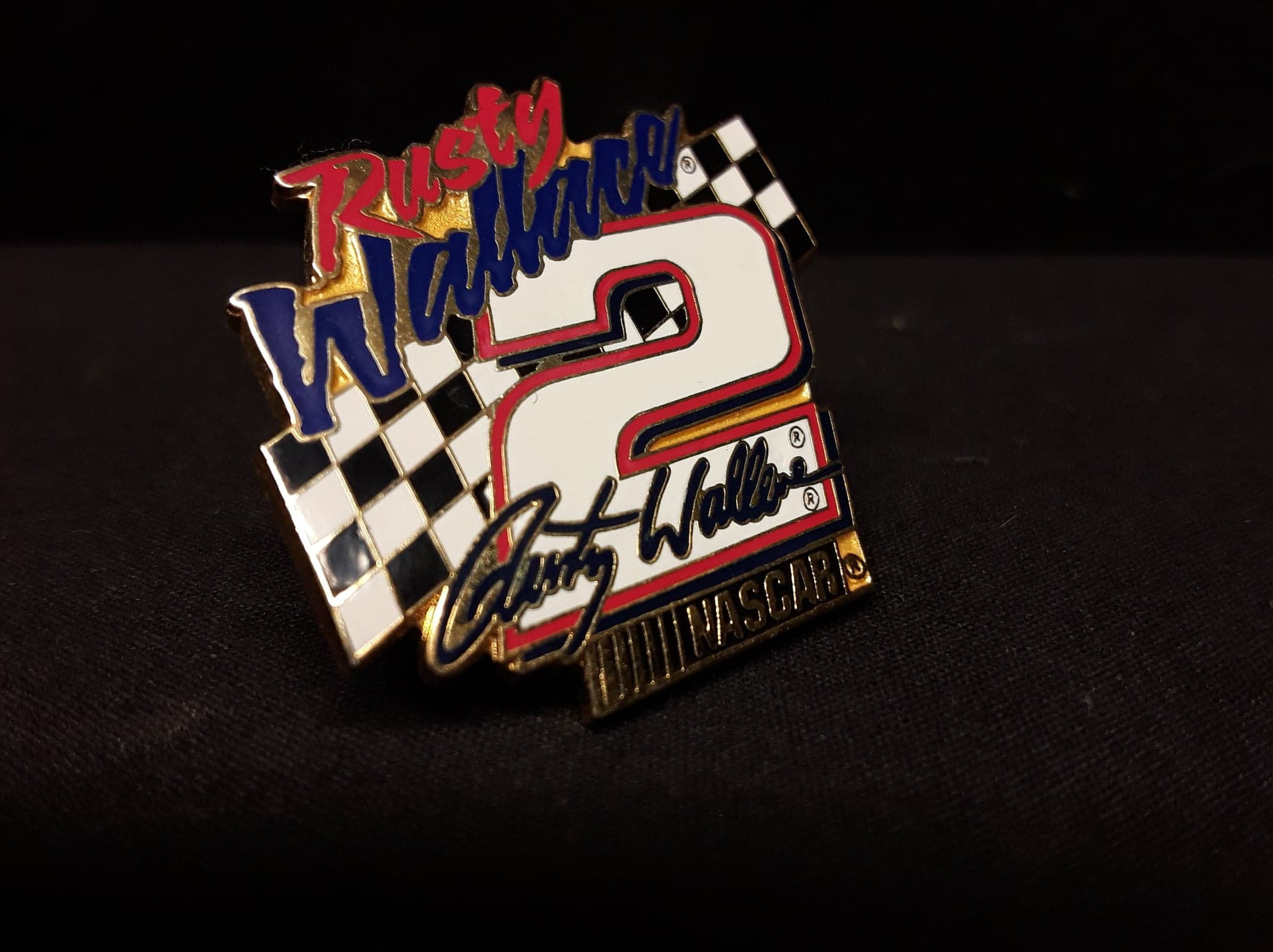 NASCAR Rusty Wallace Checkered Flag & #2 Lapel Pin,   Size: 1.25" x 1.5"