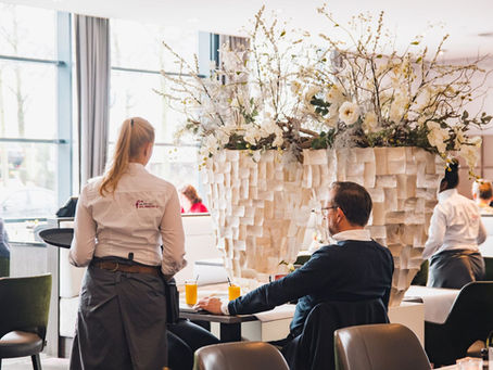 Zakelijke Lunch etiquette: Hoe doe je dat? | Handige tips en regels