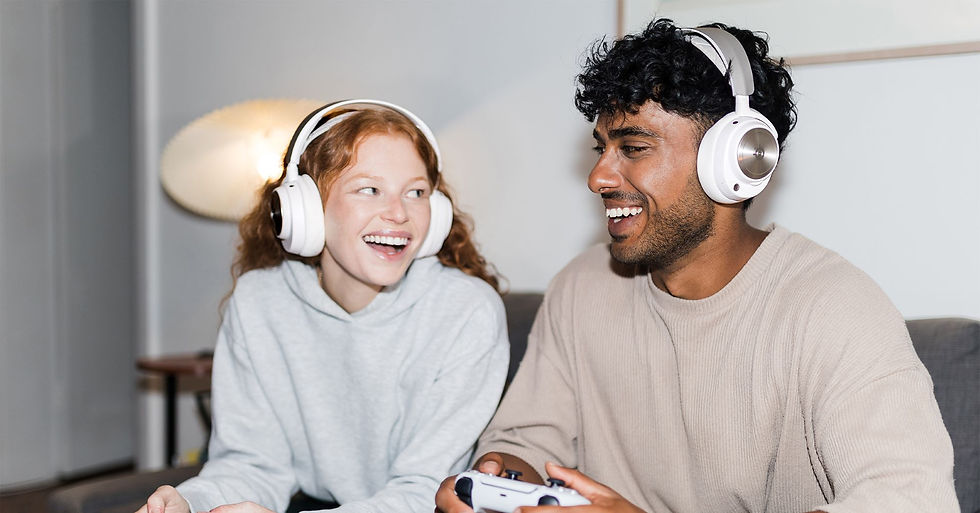 SteelSeries ra mắt dòng sản phẩm Arctis Nova Pro phiên bản màu trắng