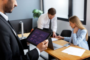 Collaborative Hiring vs. Traditional Recruitment: Unlock New Opportunities