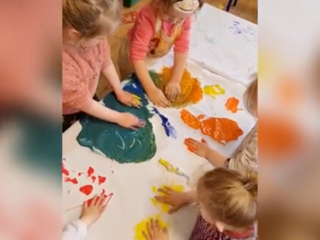 Large scale colour mixing