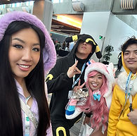Pokemon Cosplay Contest with 4 people as eevee evolutions