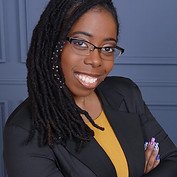 Courtney Hollins Headshot