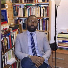 Entrevista al escritor e investigador Juan Riochí Siafá