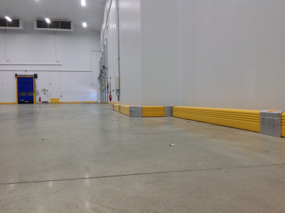 Thumbnail: Crash Barrier System: Floor - Mounted Barrier System