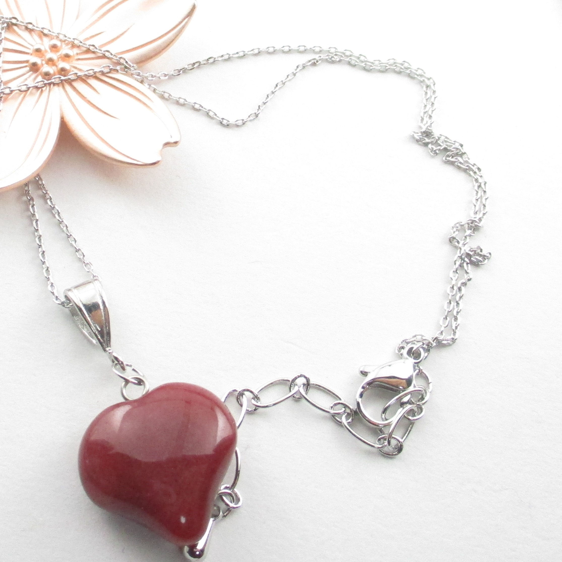 心温まる染めメノウも、ひとえに十間川のオーラを吸い、今日も穏やかに過ごします♪<1点ものネックレス>ON87