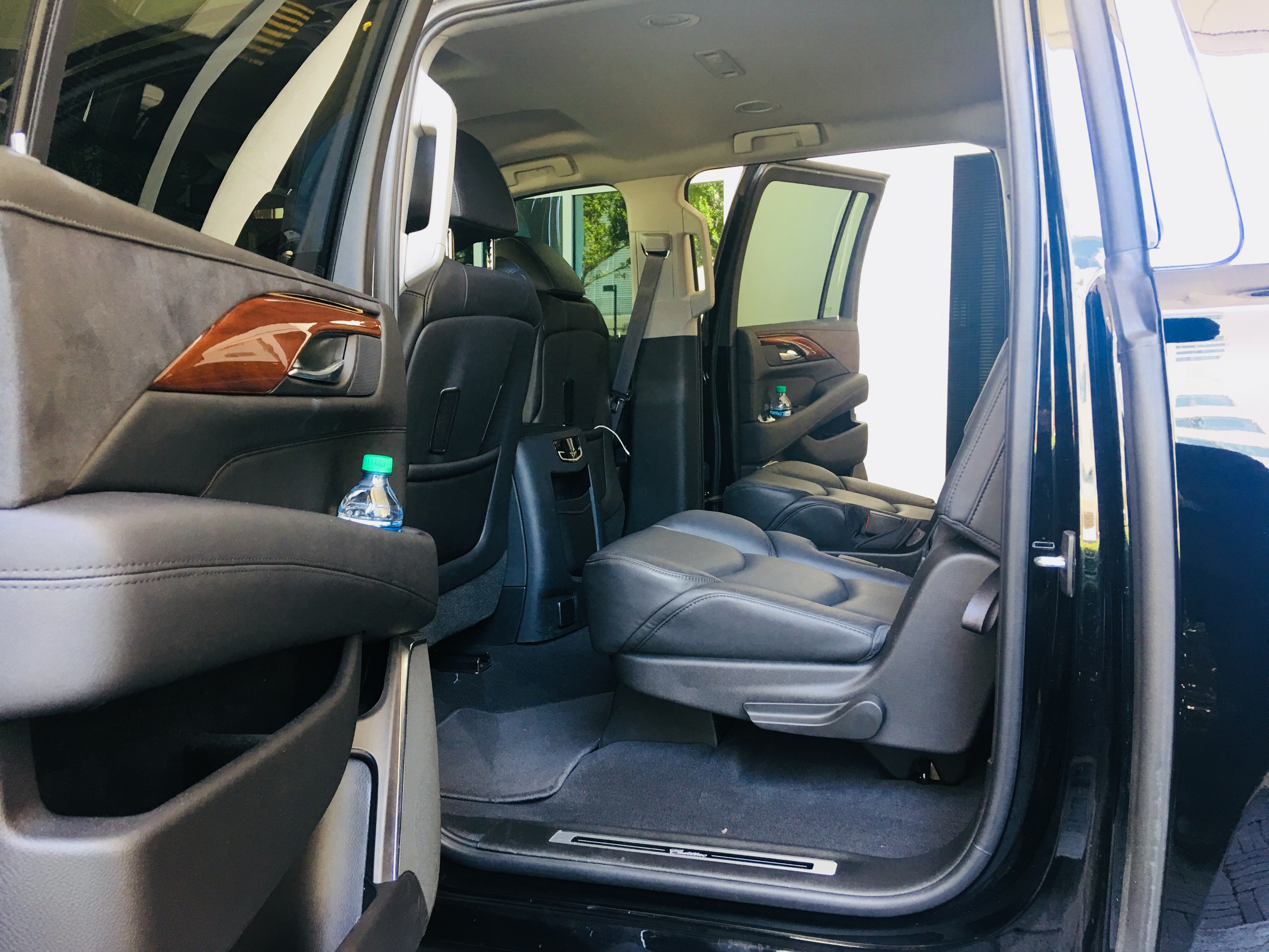 Aventura Limo Cadillac Escalade ESV