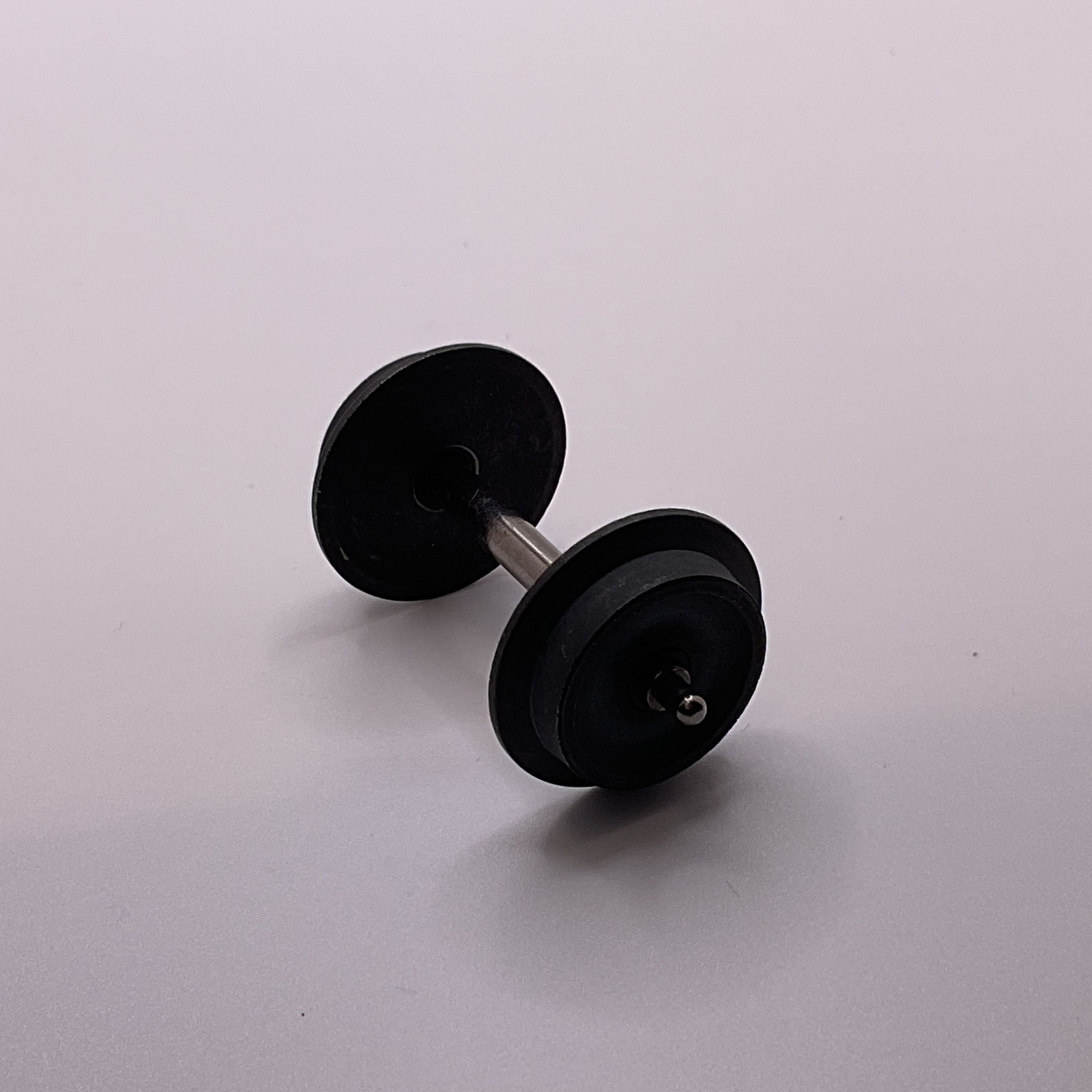 GGD 20th Cen. Pass. Car Wheel Set, 3 Rail