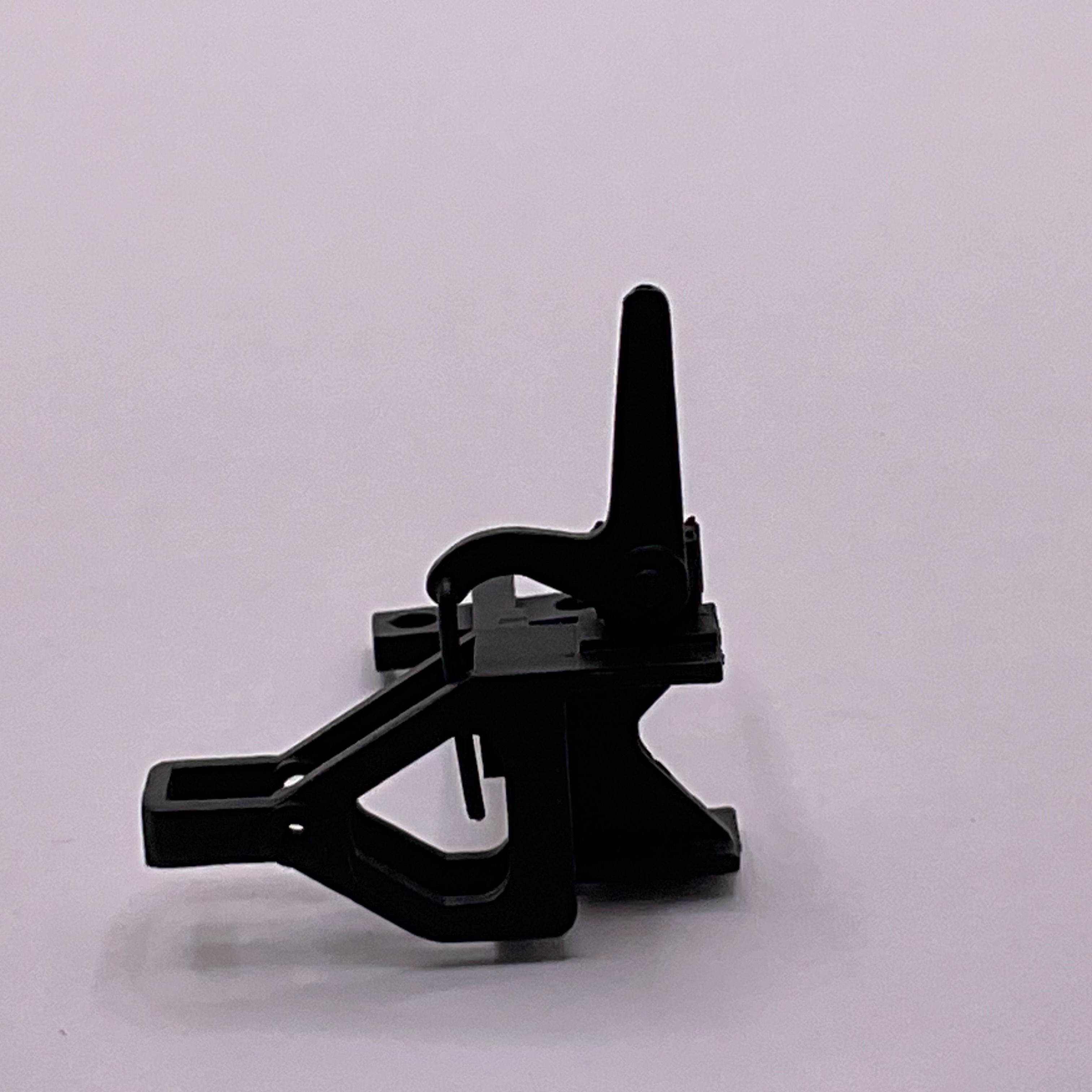 Z- Class Motion Hanger, LH