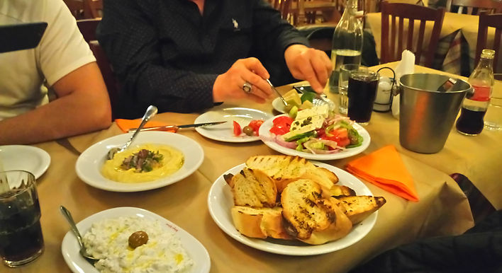 Yunan tavernası