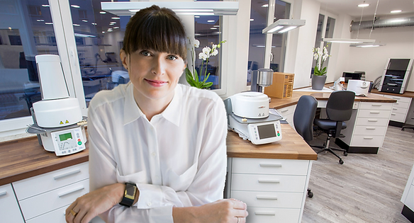 Frau v Rohr 1025w.png