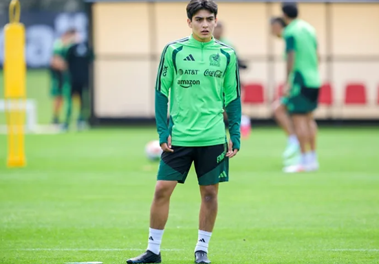 México pierde a Gilberto Mora y Mateo Chávez para el partido ante Chile