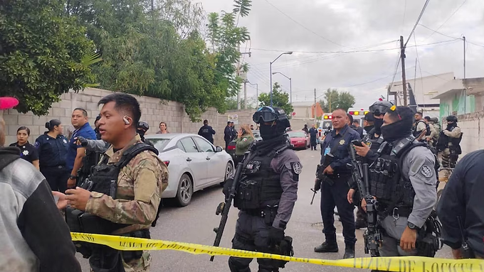 Muere subdirectora de secundaria tras ataque armado dentro de plantel en Torre贸n: hay cuatro heridos