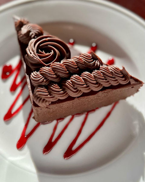best italian restuarant american dinner rochester, ny pittsford special private event venue monroe's summer outdoor dining dessert