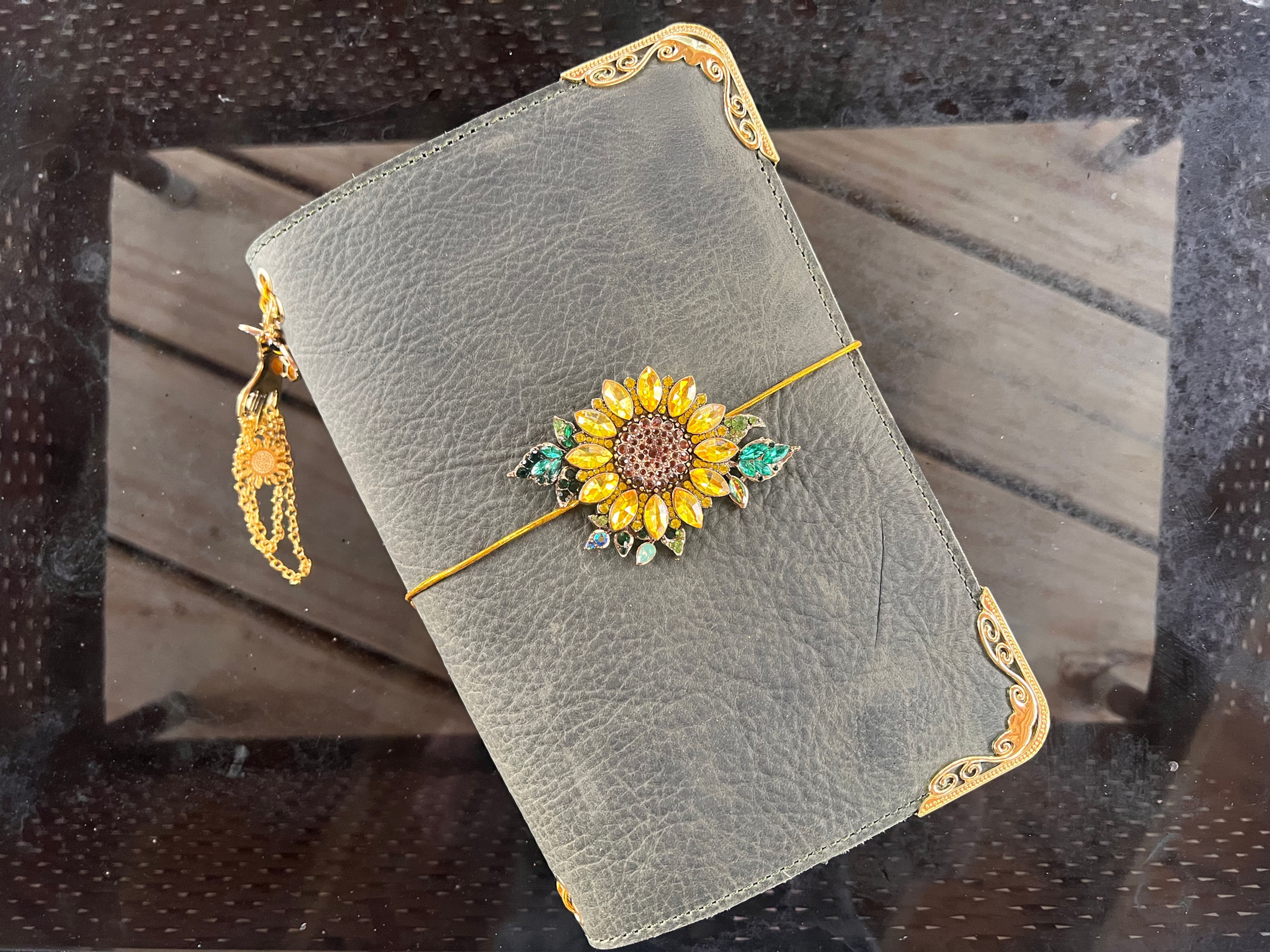 RTS A5 Sunflowers & Bees Leather Journal Set