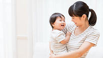 彼女の子供を持つ母親