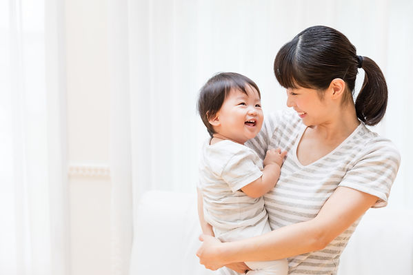 彼女の子供を持つ母親