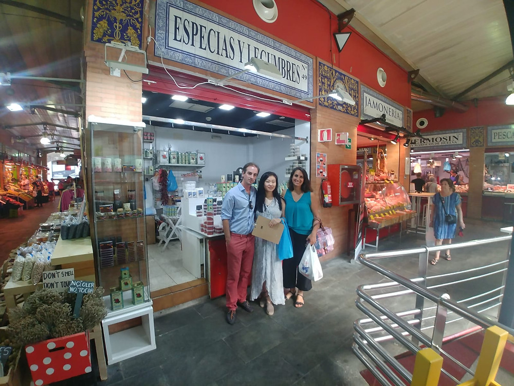 learn Spanish in the market