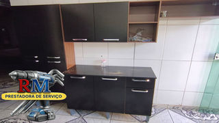 montagem de armário de cozinha realizada por montador de móveis em Inhumas