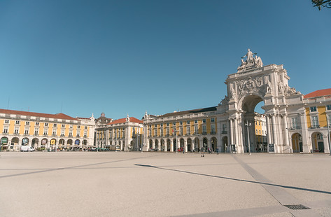 Destination wedding in Lisbon, Portugal