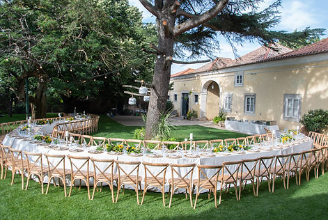 Long wedding table at Quinta do Torneiro. Build your shape now!
