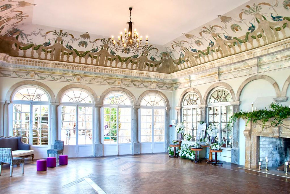 An amazing and iluminated wedding room called Old Brielle Room at Casa dos Penedos in Sintra Portugal