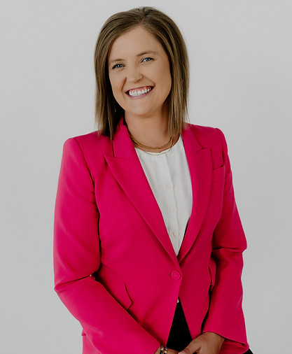 5.14.26 Molly Rezich Branding Edit-6.jpg