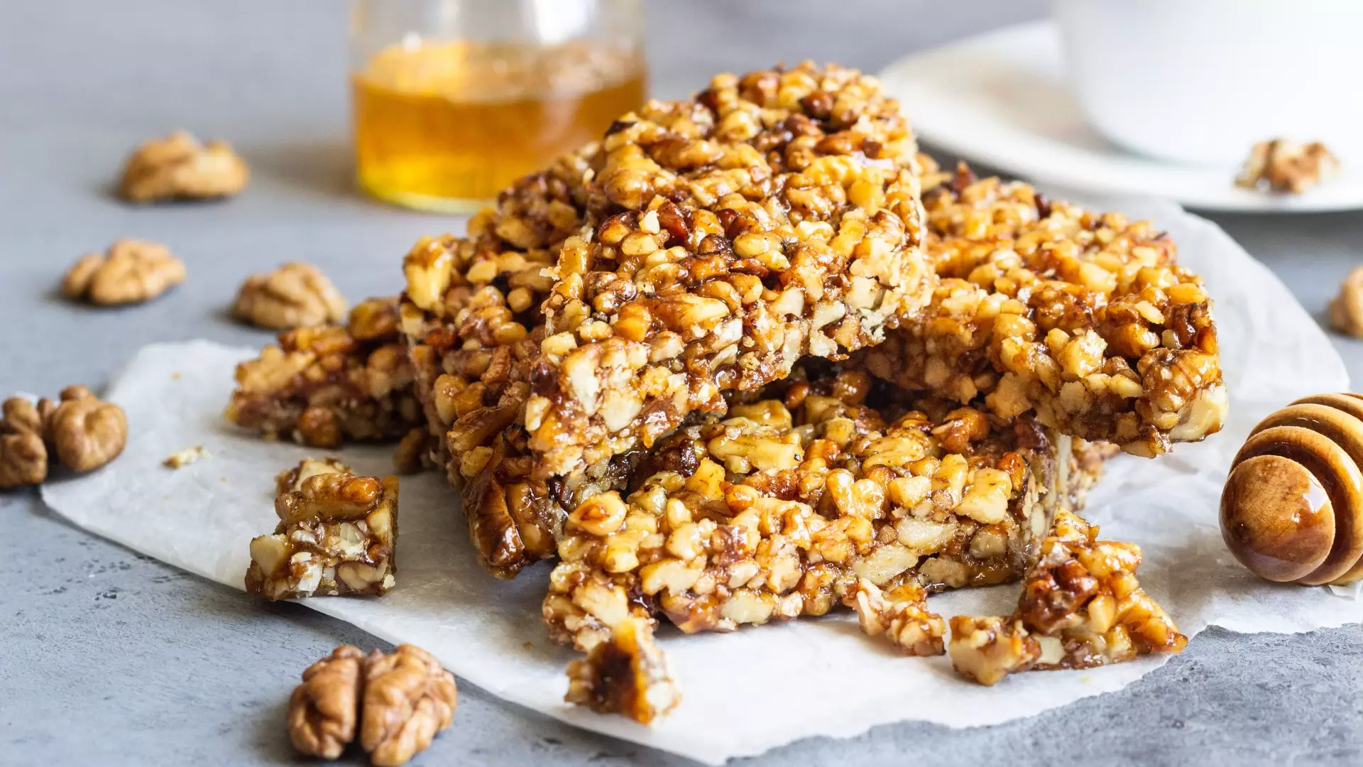 Georgian sweets Gozinaki made out of honey and walnuts