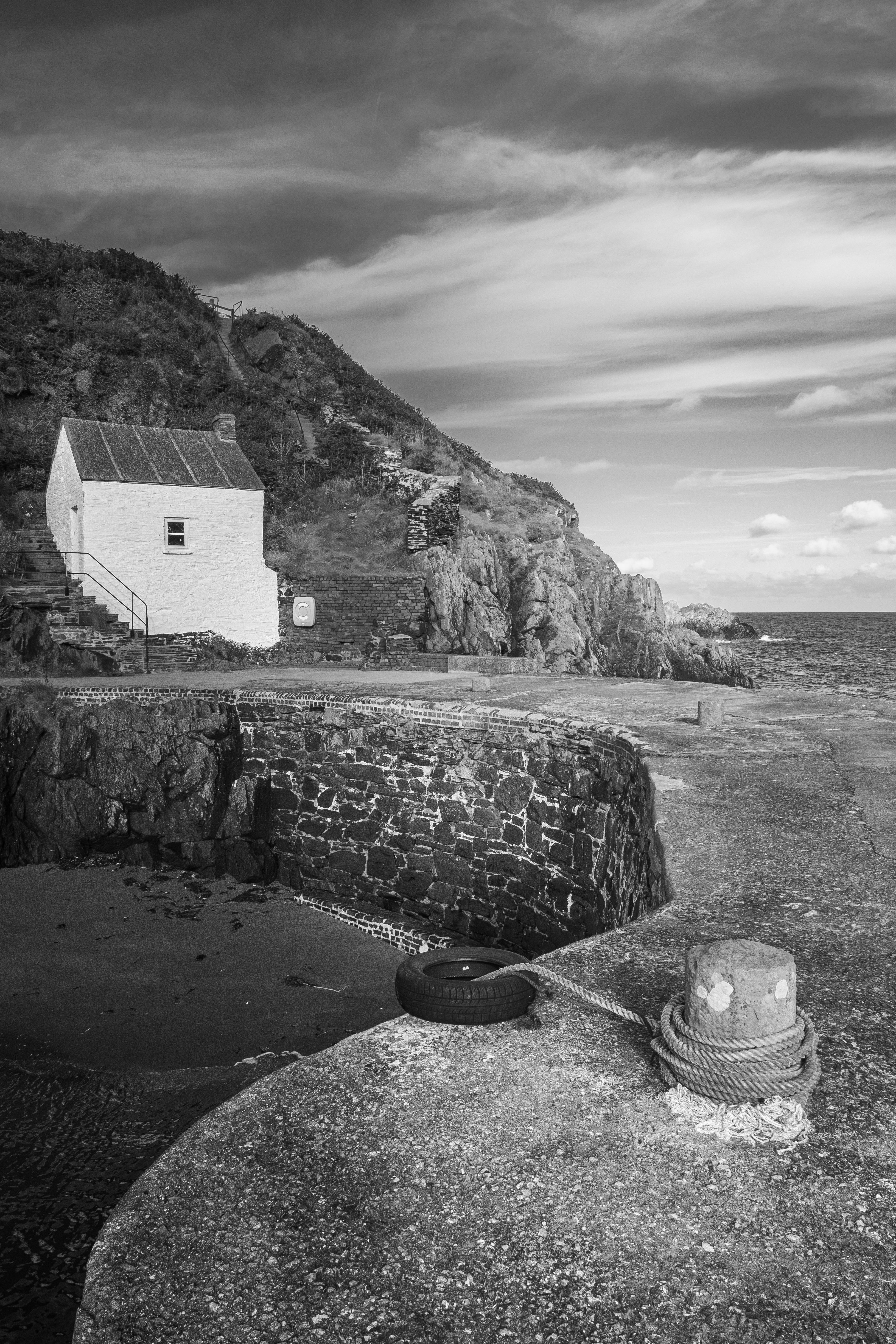 HARBOUR COTTAGE PORTHGAIN ii MONO
